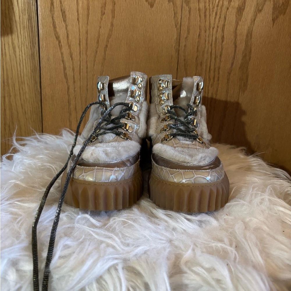 Voile Blanche Shearling Metallic shoes